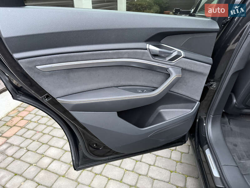 Позашляховик / Кросовер Audi e-tron Sportback 2022 в Луцьку