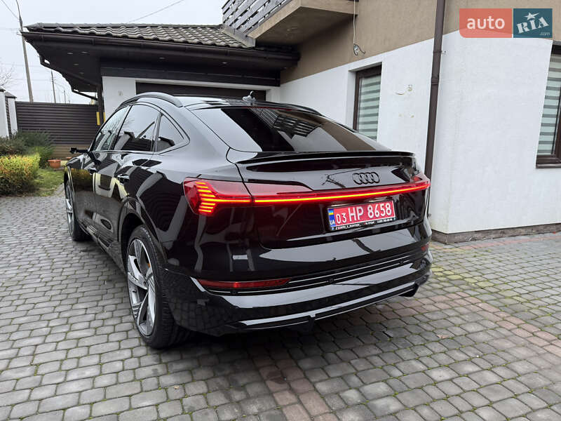Позашляховик / Кросовер Audi e-tron Sportback 2022 в Луцьку