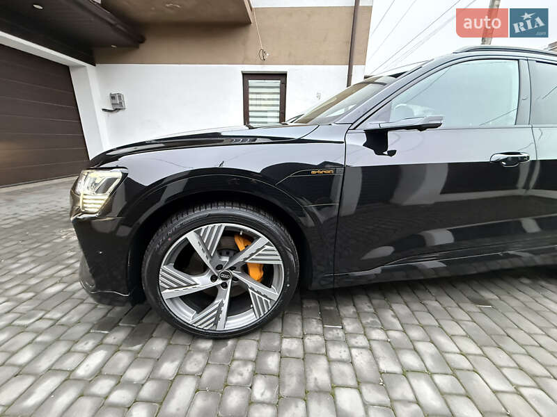 Позашляховик / Кросовер Audi e-tron Sportback 2022 в Луцьку