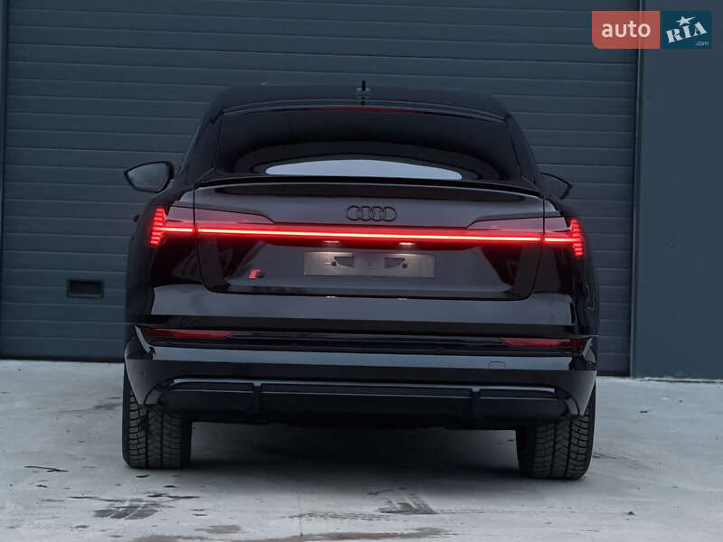 Внедорожник / Кроссовер Audi e-tron Sportback 2021 в Дубно