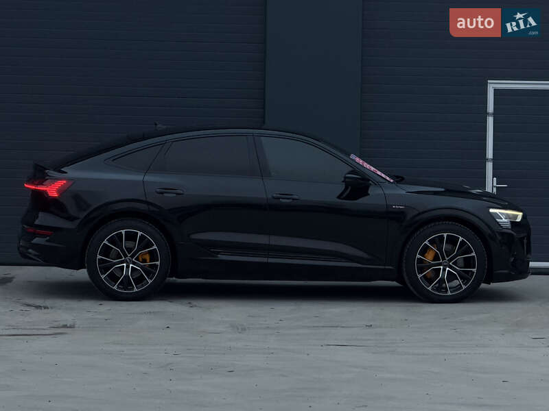 Внедорожник / Кроссовер Audi e-tron Sportback 2021 в Дубно