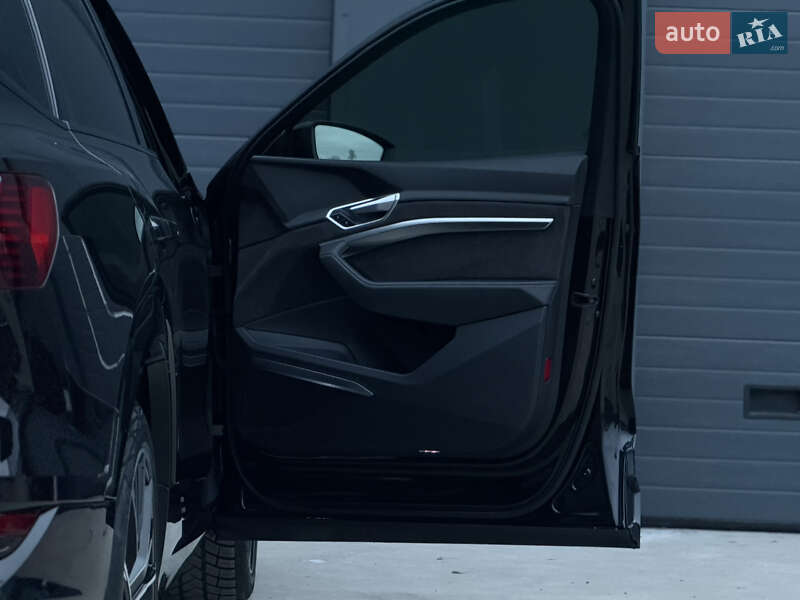 Внедорожник / Кроссовер Audi e-tron Sportback 2021 в Дубно