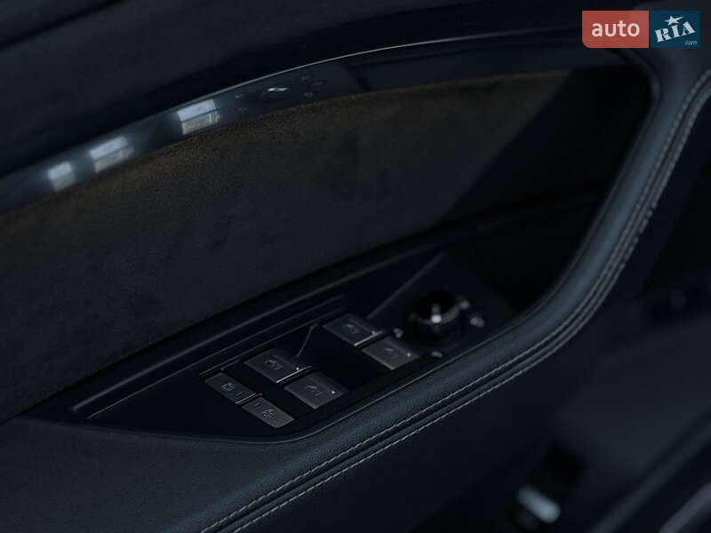 Внедорожник / Кроссовер Audi e-tron Sportback 2021 в Дубно