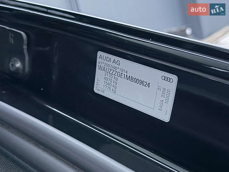 Внедорожник / Кроссовер Audi e-tron Sportback 2021 в Дубно