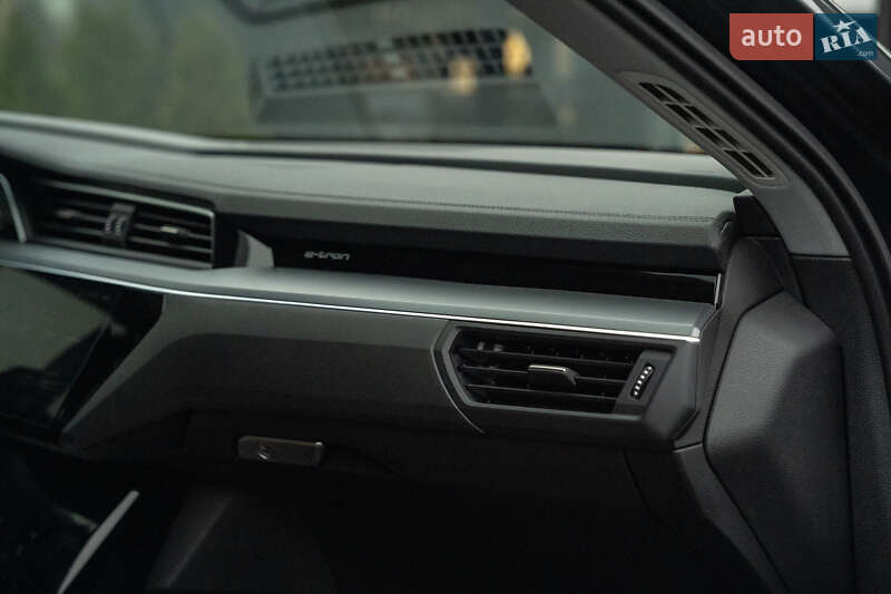 Внедорожник / Кроссовер Audi e-tron Sportback 2022 в Черновцах