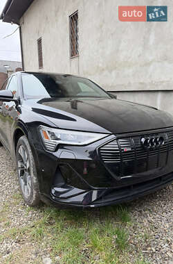 Позашляховик / Кросовер Audi e-tron Sportback 2022 в Ужгороді