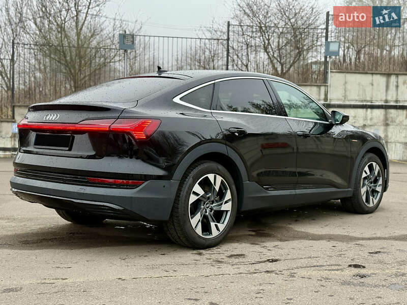 Позашляховик / Кросовер Audi e-tron Sportback 2022 в Рівному фото 21 Позашляховик / Кросовер Audi e-tron Sportback 2022 в Рівному