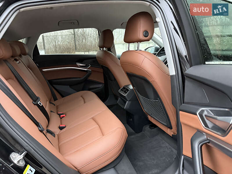 Позашляховик / Кросовер Audi e-tron Sportback 2022 в Рівному фото 34 Позашляховик / Кросовер Audi e-tron Sportback 2022 в Рівному