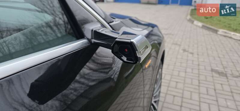 Позашляховик / Кросовер Audi e-tron Sportback 2020 в Тернополі