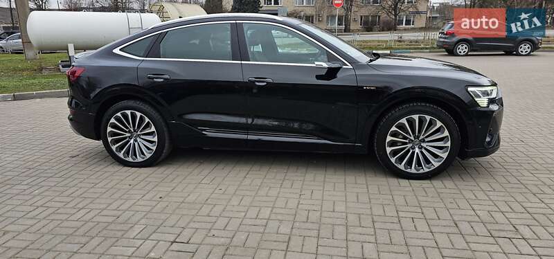 Позашляховик / Кросовер Audi e-tron Sportback 2020 в Тернополі