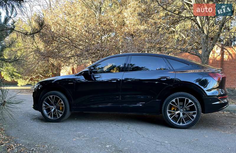 Внедорожник / Кроссовер Audi e-tron Sportback 2022 в Днепре