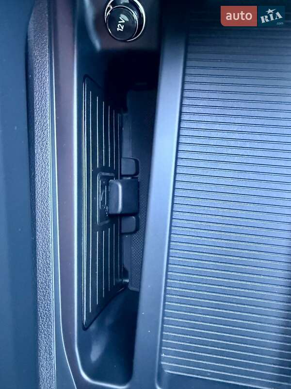 Внедорожник / Кроссовер Audi e-tron Sportback 2021 в Киеве