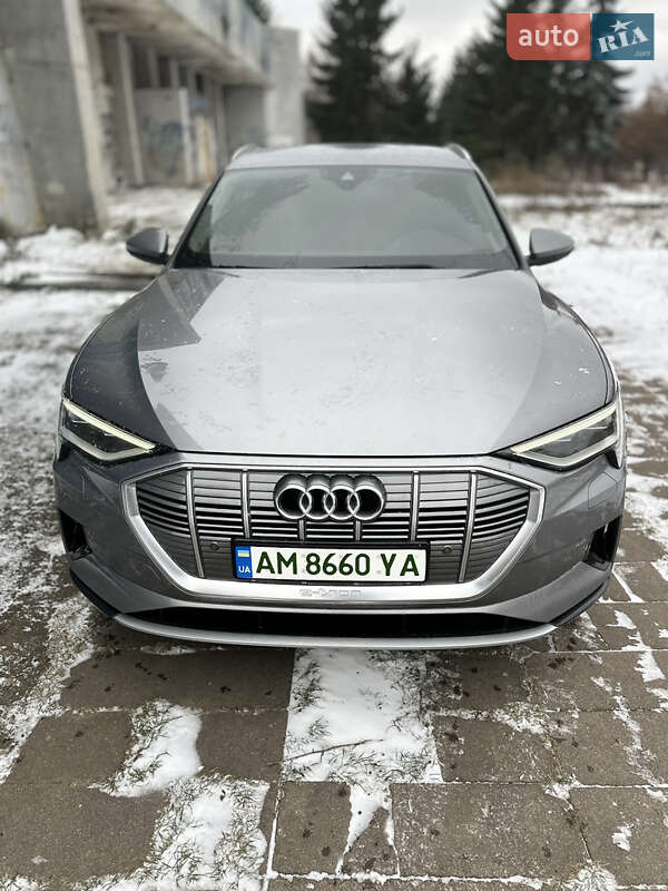 Внедорожник / Кроссовер Audi e-tron Sportback 2020 в Житомире
