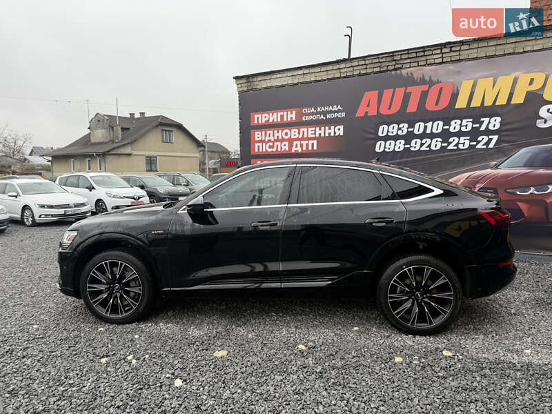 Позашляховик / Кросовер Audi e-tron Sportback 2020 в Стрию