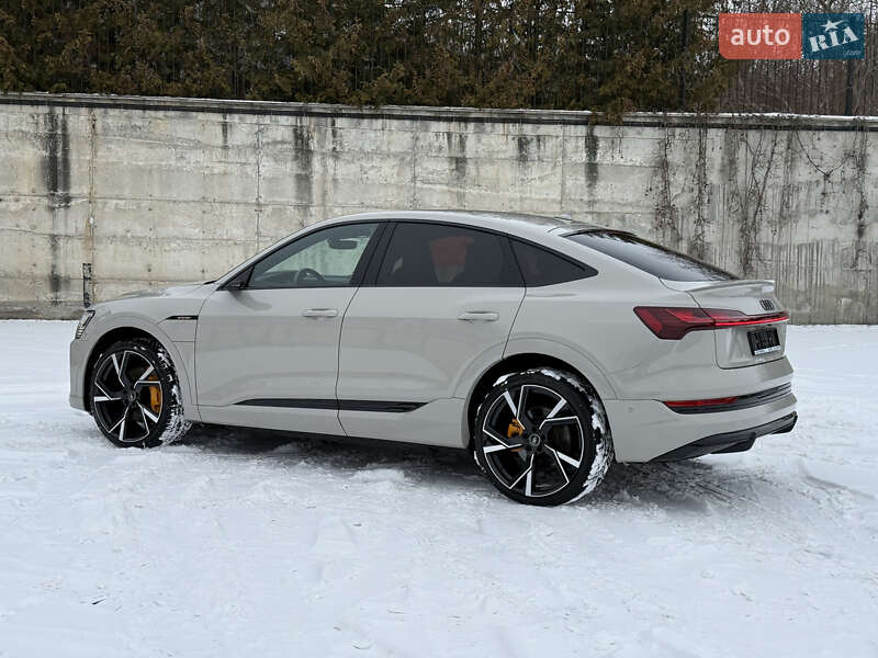 Внедорожник / Кроссовер Audi e-tron Sportback 2020 в Ровно фото 22 Внедорожник / Кроссовер Audi e-tron Sportback 2020 в Ровно