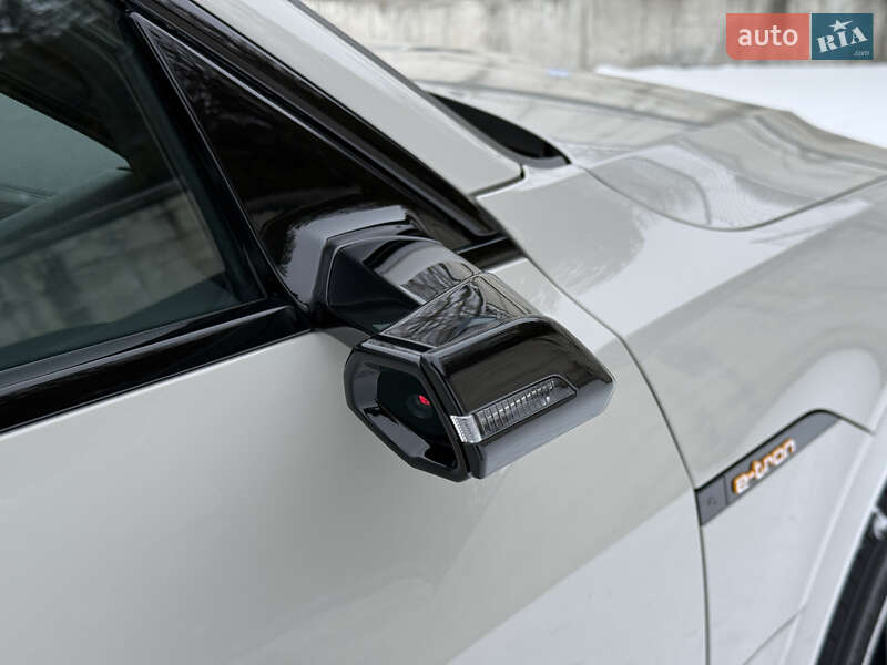Внедорожник / Кроссовер Audi e-tron Sportback 2020 в Ровно фото 32 Внедорожник / Кроссовер Audi e-tron Sportback 2020 в Ровно