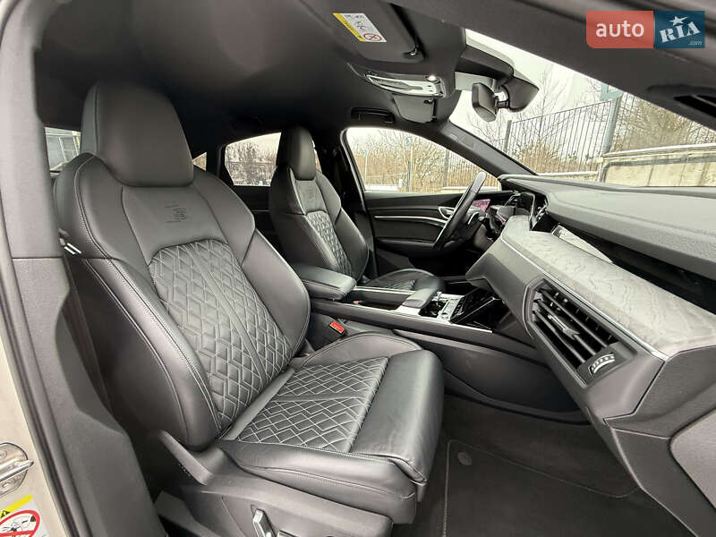Внедорожник / Кроссовер Audi e-tron Sportback 2020 в Ровно фото 44 Внедорожник / Кроссовер Audi e-tron Sportback 2020 в Ровно