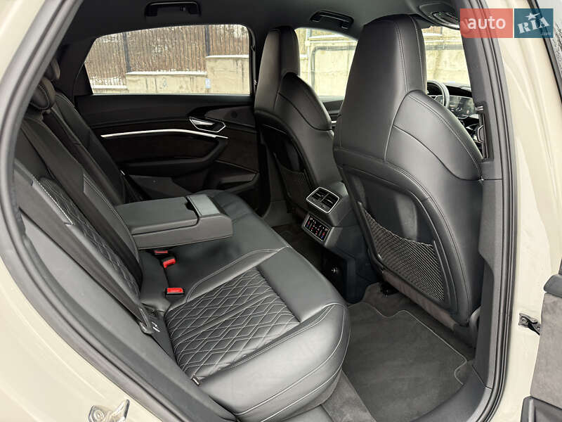 Внедорожник / Кроссовер Audi e-tron Sportback 2020 в Ровно фото 54 Внедорожник / Кроссовер Audi e-tron Sportback 2020 в Ровно