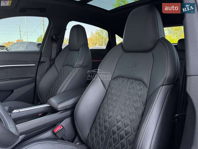 Позашляховик / Кросовер Audi e-tron Sportback 2020 в Рівному фото 18 Позашляховик / Кросовер Audi e-tron Sportback 2020 в Рівному