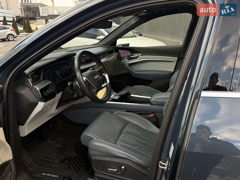 Позашляховик / Кросовер Audi e-tron Sportback 2020 в Чернівцях фото 22 Позашляховик / Кросовер Audi e-tron Sportback 2020 в Чернівцях