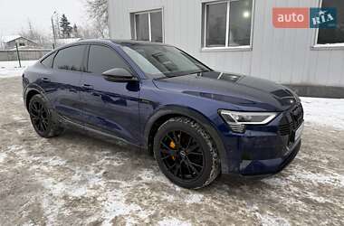Позашляховик / Кросовер Audi e-tron Sportback 2022 в Києві