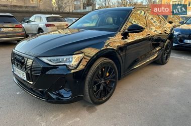 Позашляховик / Кросовер Audi e-tron Sportback 2022 в Києві