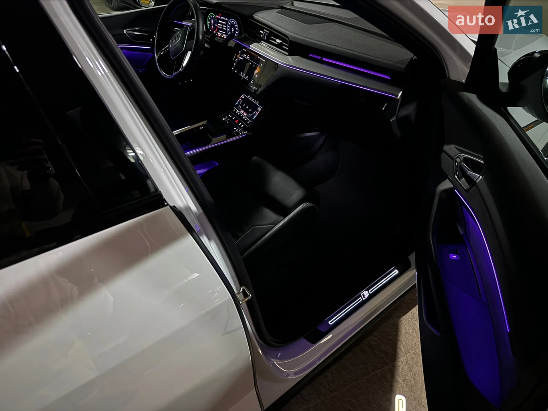 2022 Audi e-tron Sportback - мініатюра 32