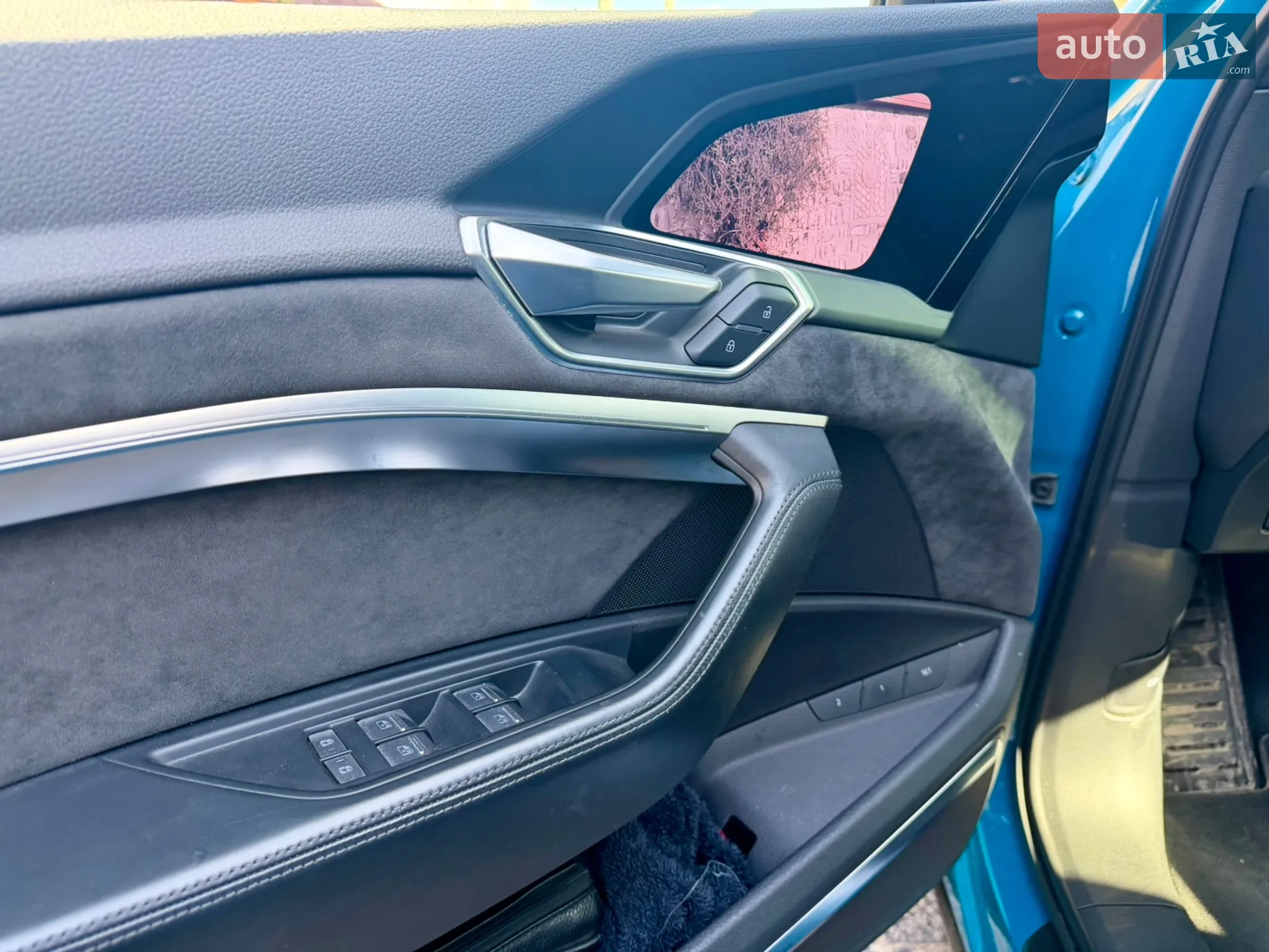 2020 Audi e-tron Sportback - мініатюра 23