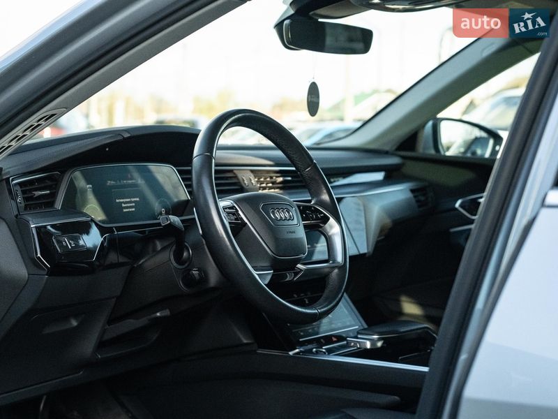 Внедорожник / Кроссовер Audi e-tron Sportback 2020 в Черновцах