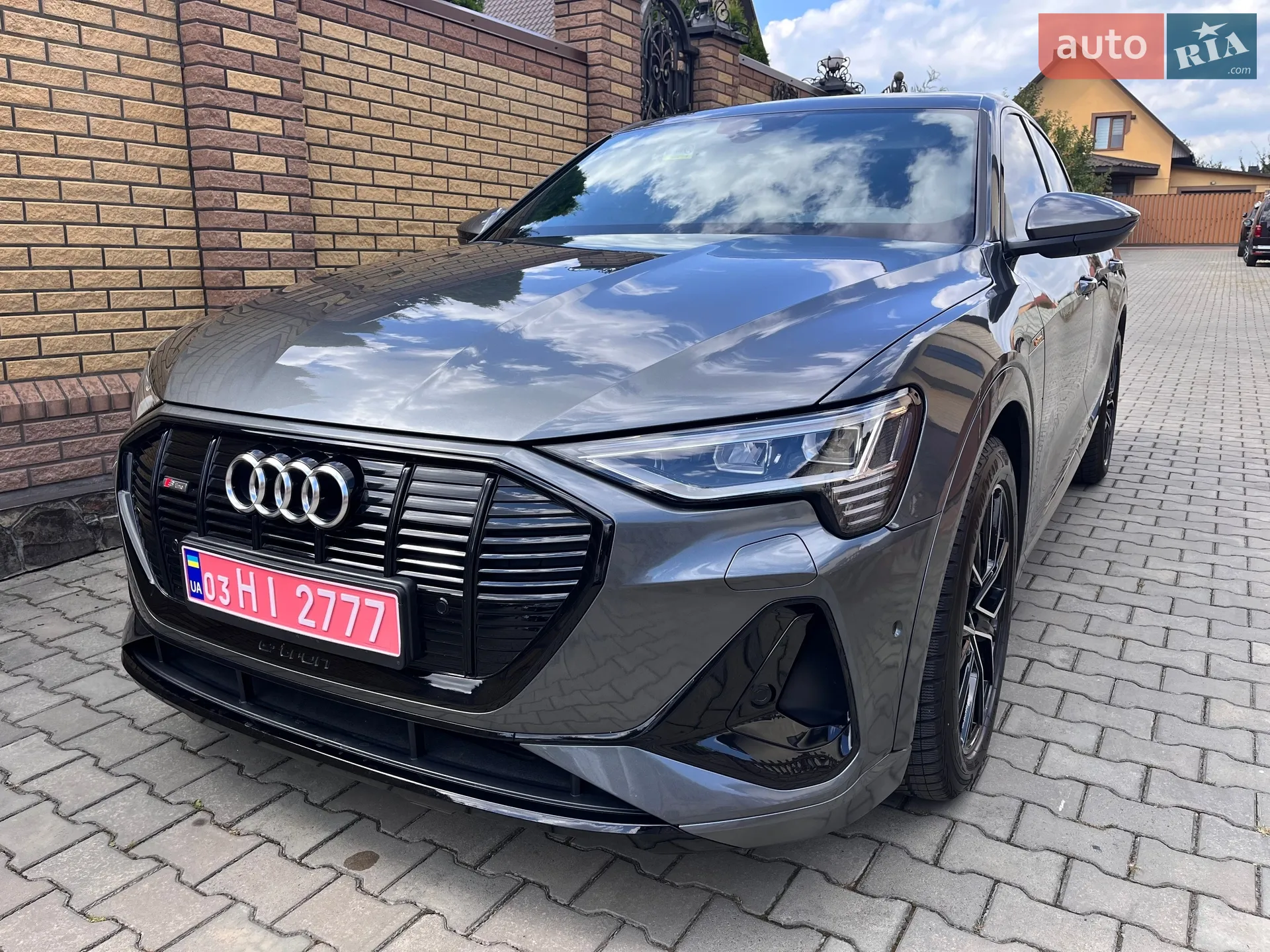 2020 Audi e-tron Sportback - мініатюра 2