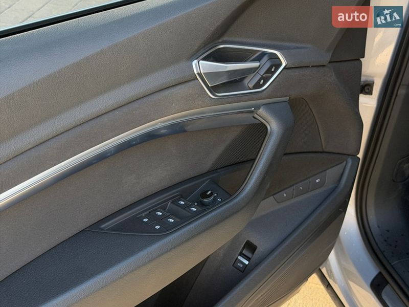 Внедорожник / Кроссовер Audi e-tron Sportback 2020 в Львове