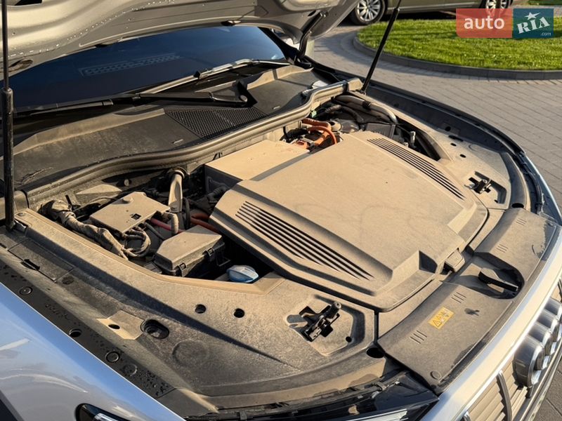 Внедорожник / Кроссовер Audi e-tron Sportback 2020 в Львове