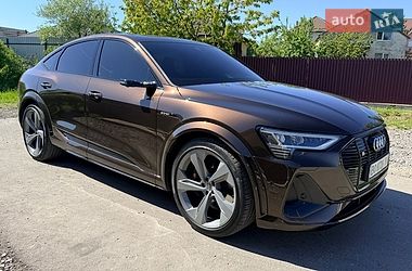 Внедорожник / Кроссовер Audi e-tron Sportback 2021 в Ужгороде