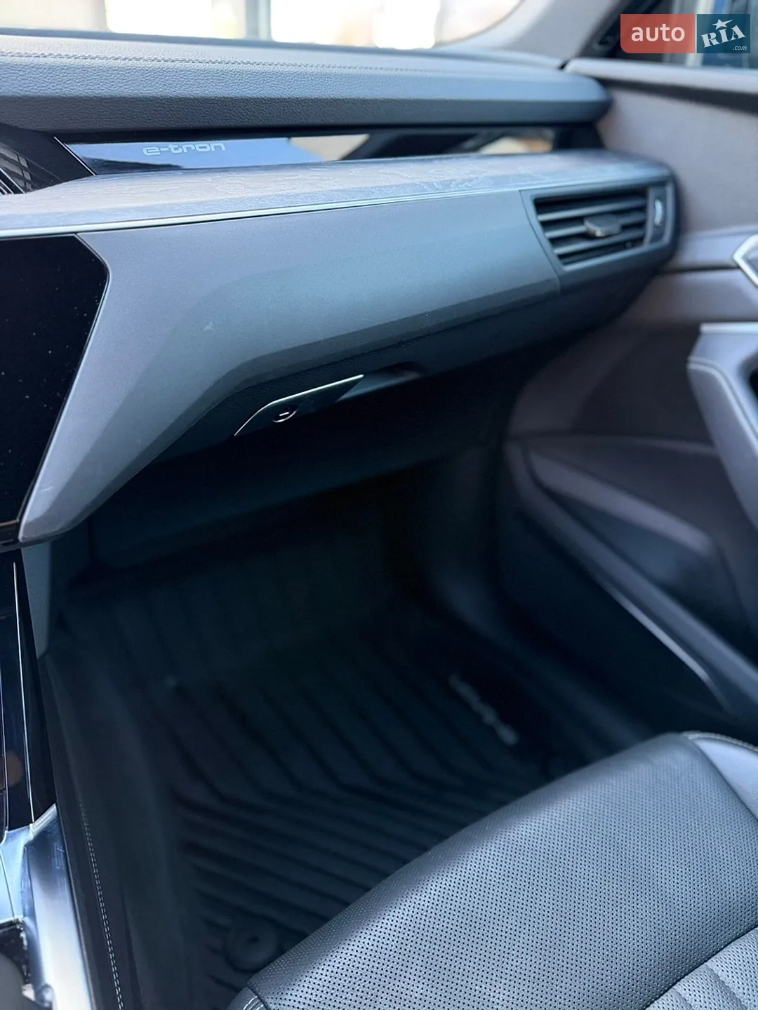 2022 Audi e-tron Sportback - мініатюра 31