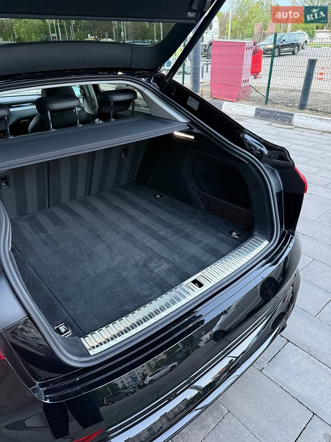 2022 Audi e-tron Sportback - мініатюра 38