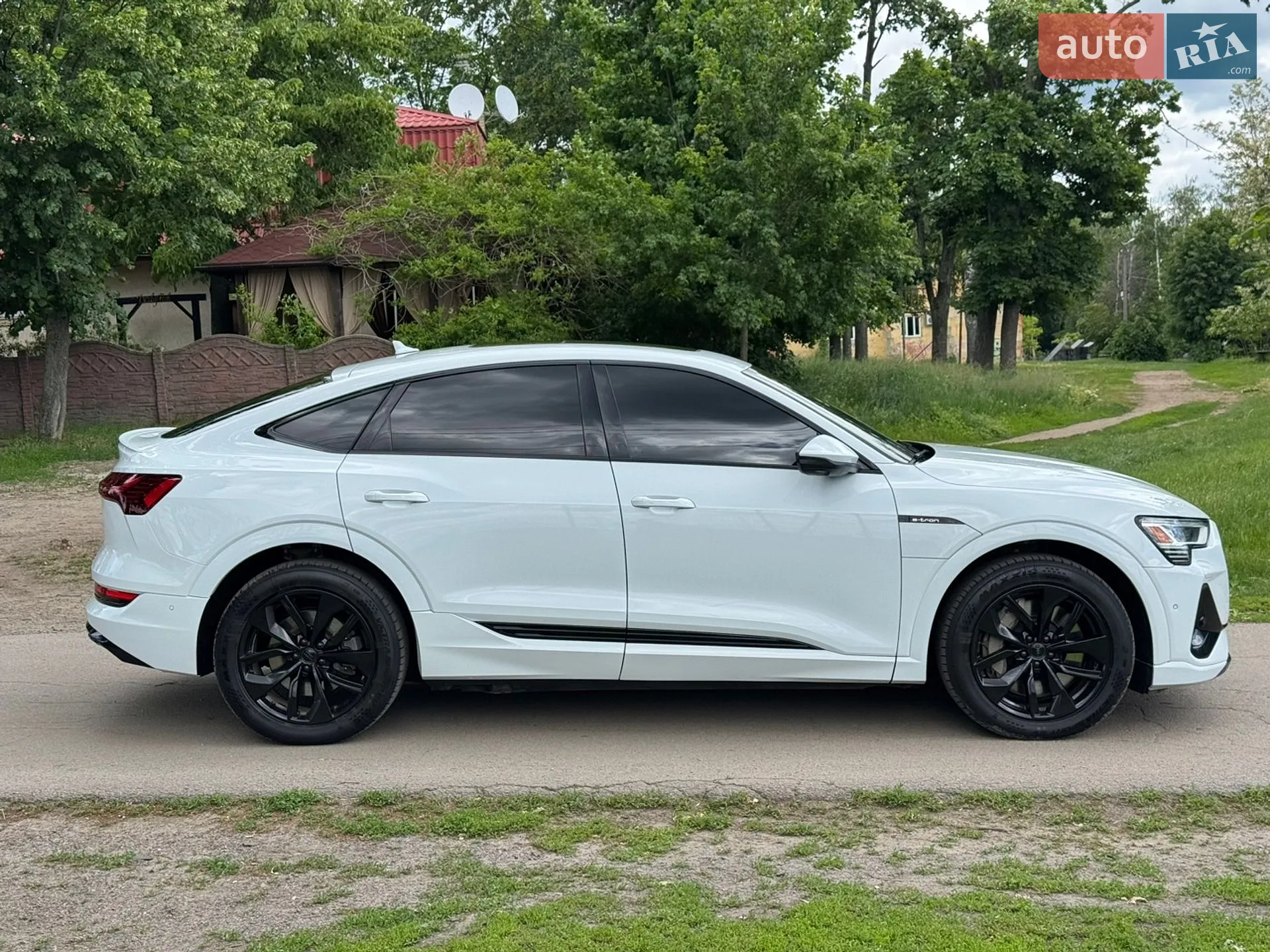 2020 Audi e-tron Sportback - мініатюра 4