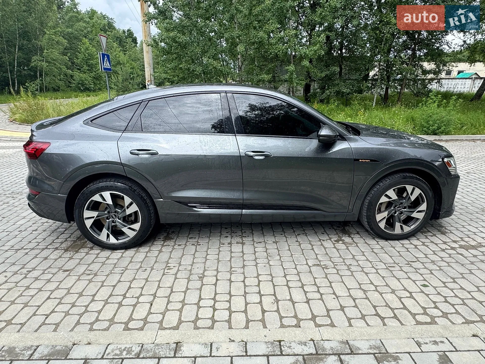2022 Audi e-tron Sportback - мініатюра 5