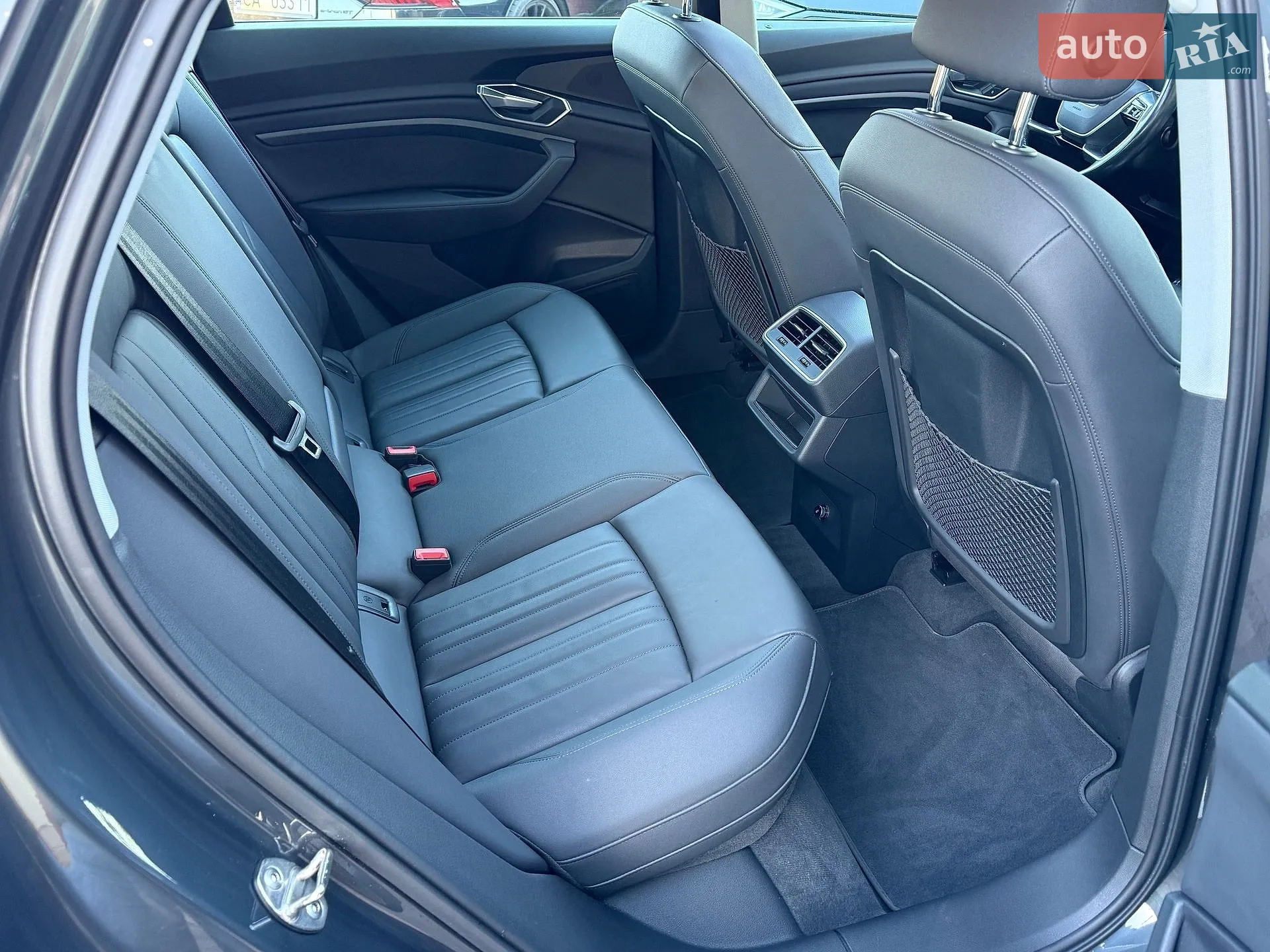 2020 Audi e-tron Sportback - мініатюра 7