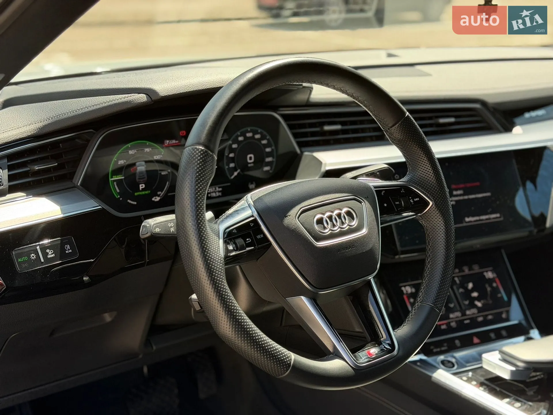 2022 Audi e-tron Sportback - мініатюра 13