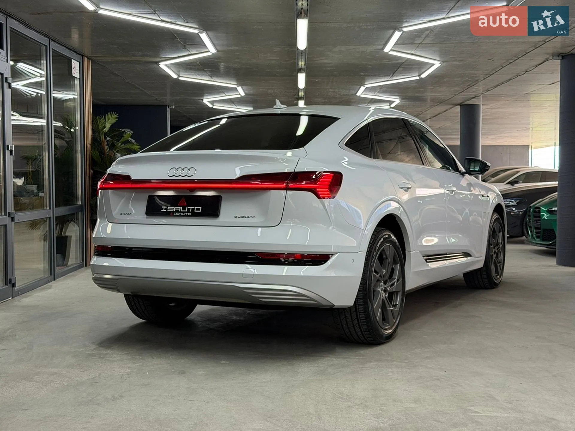 2020 Audi e-tron Sportback - мініатюра 15
