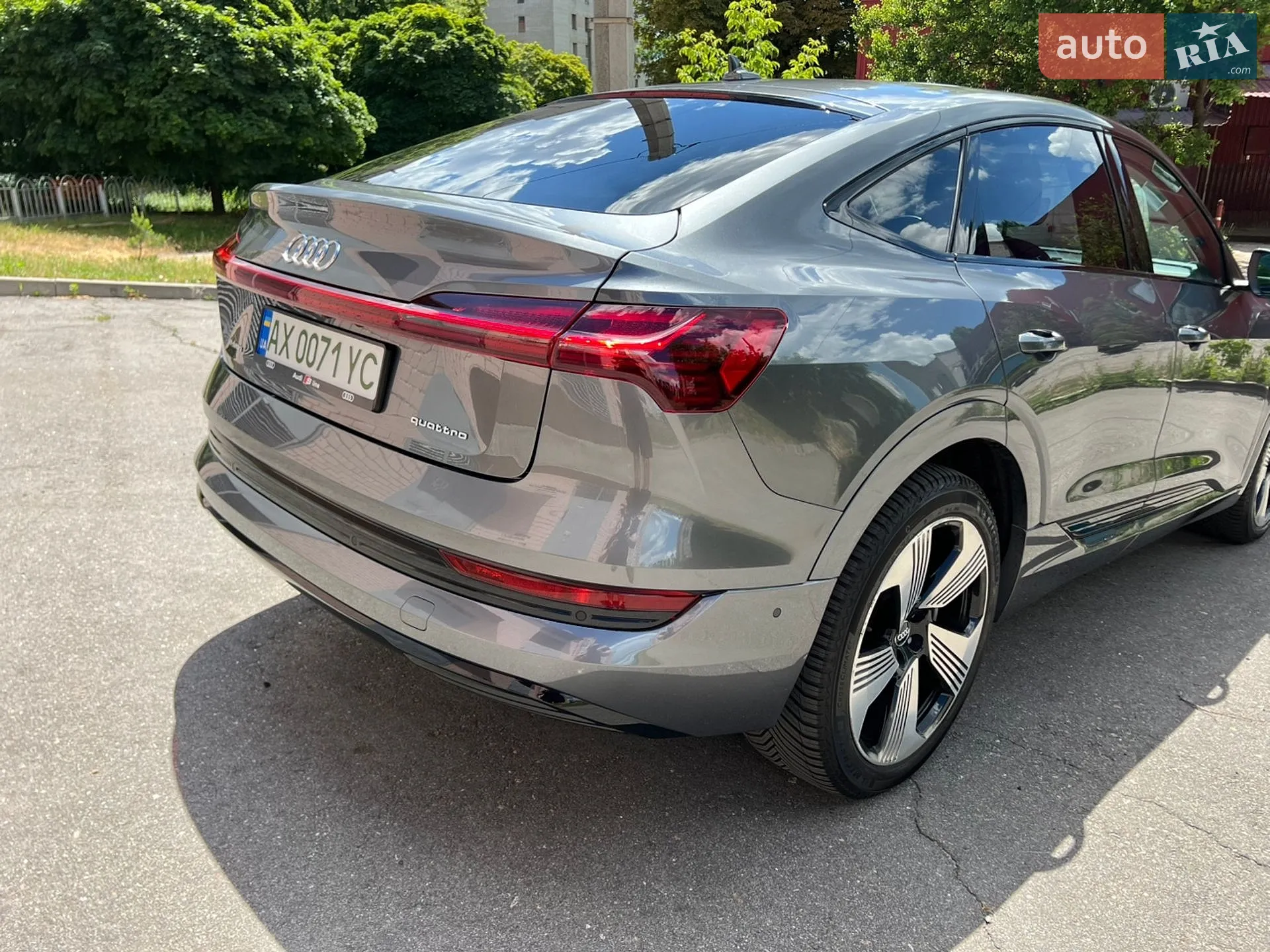 2020 Audi e-tron Sportback - мініатюра 11