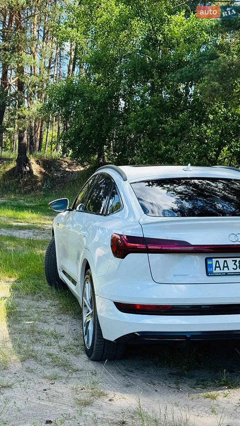 2020 Audi e-tron Sportback - мініатюра 10