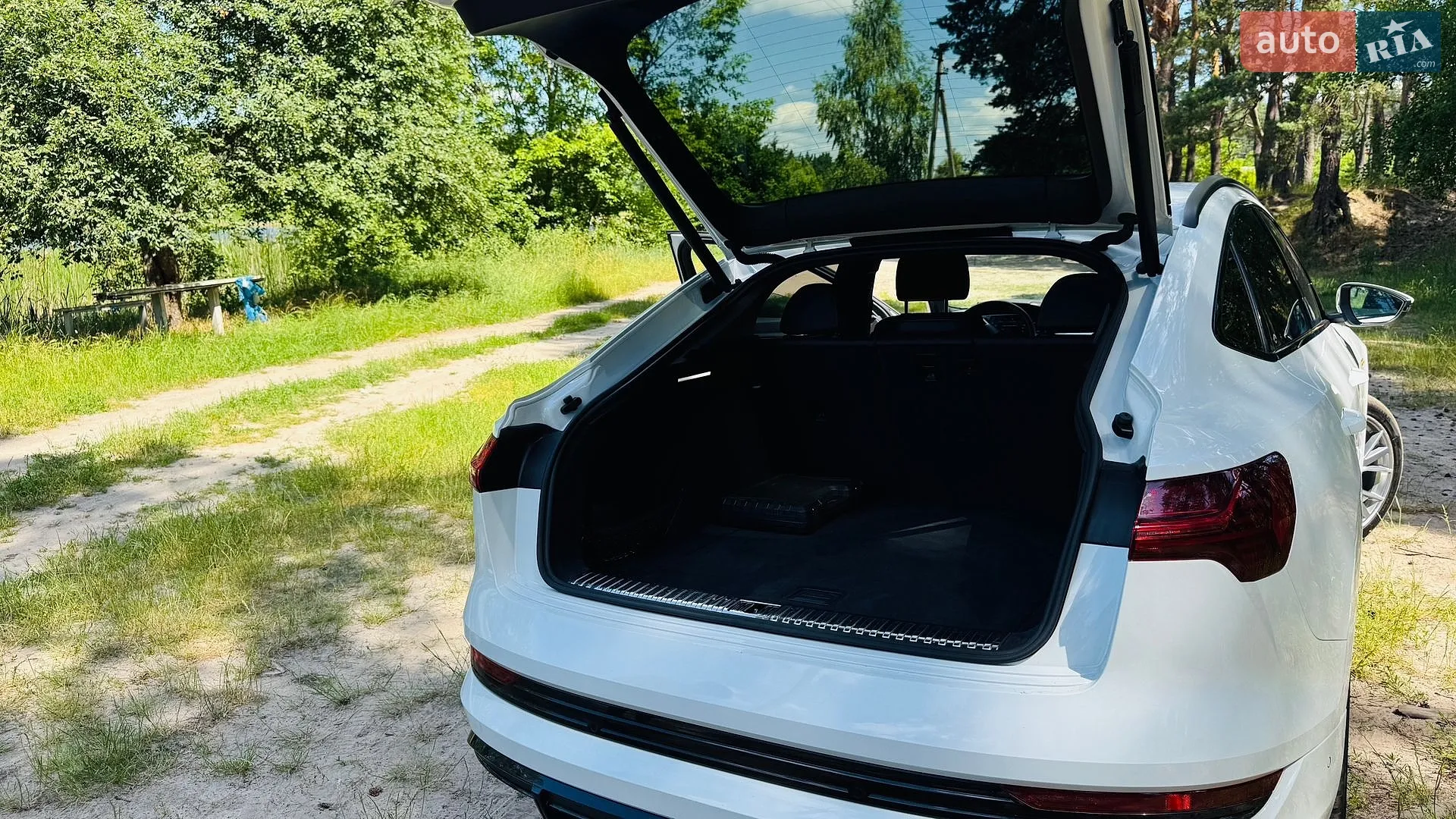 2020 Audi e-tron Sportback - мініатюра 25