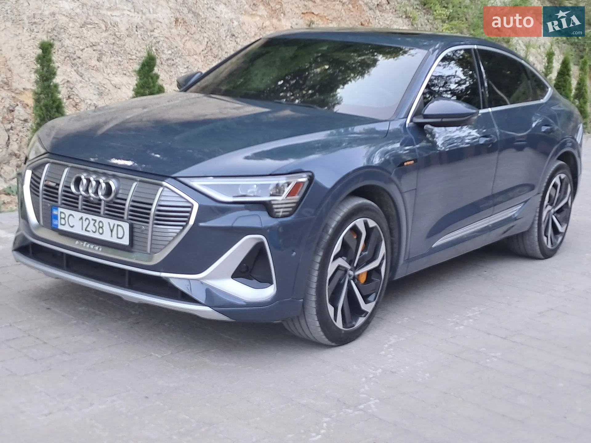 2020 Audi e-tron Sportback - мініатюра 2