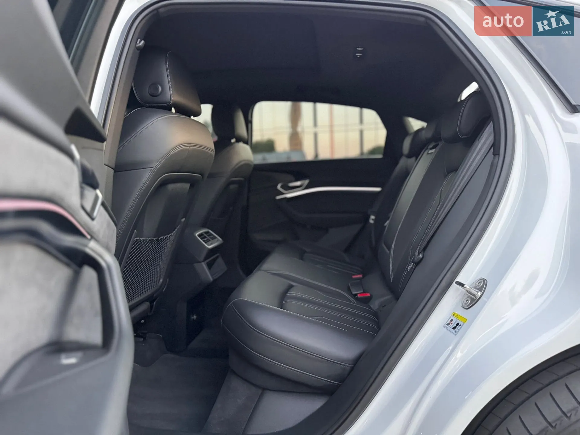 2022 Audi e-tron Sportback - мініатюра 46
