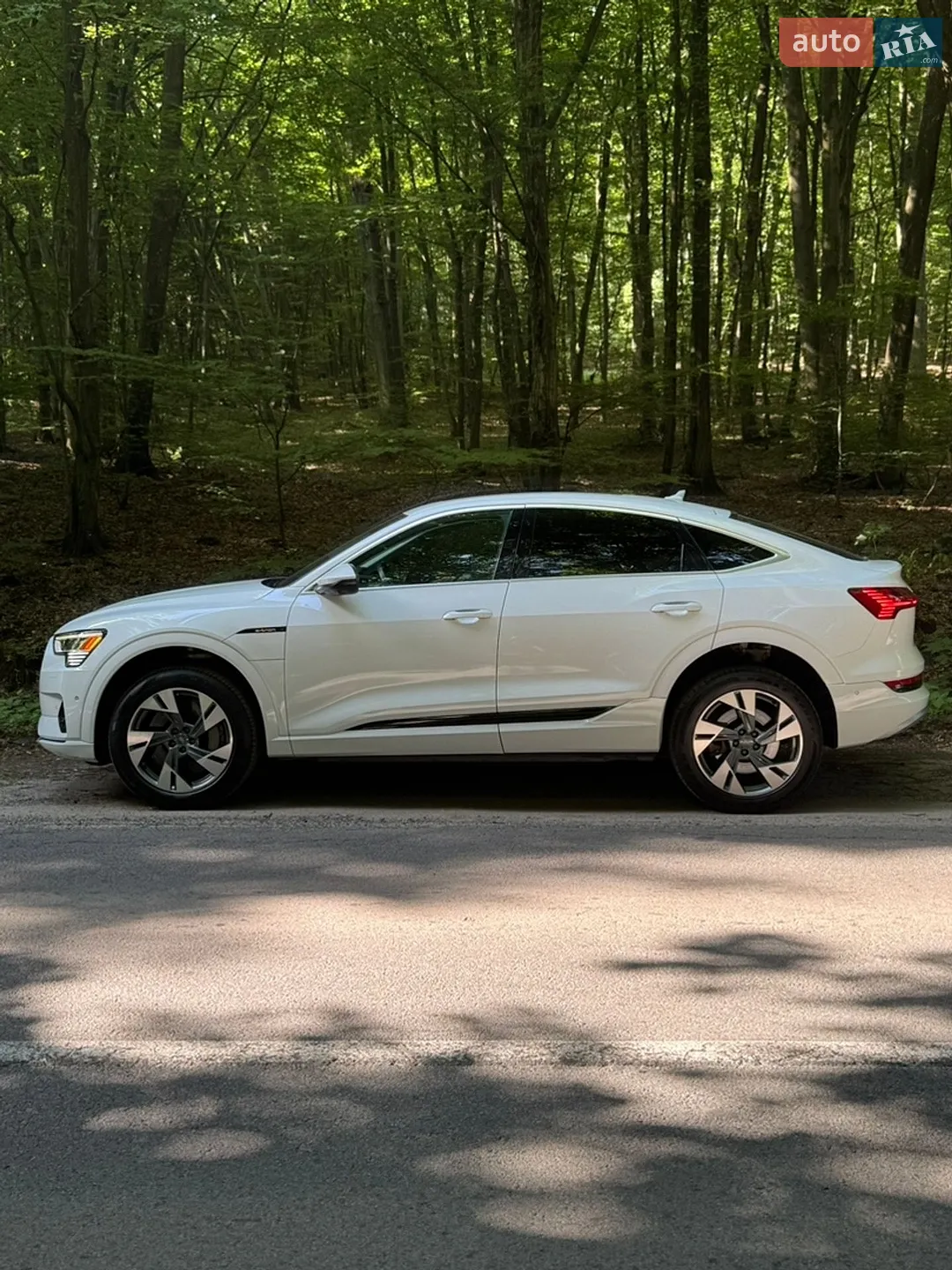 2020 Audi e-tron Sportback - мініатюра 3
