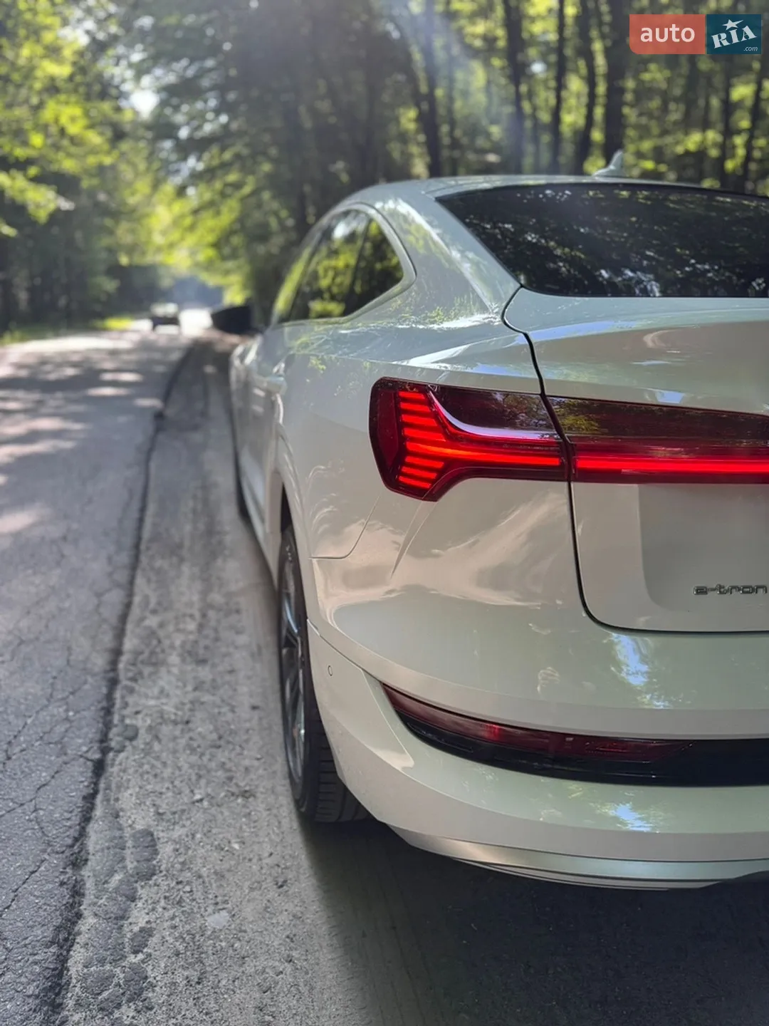 2020 Audi e-tron Sportback - мініатюра 8