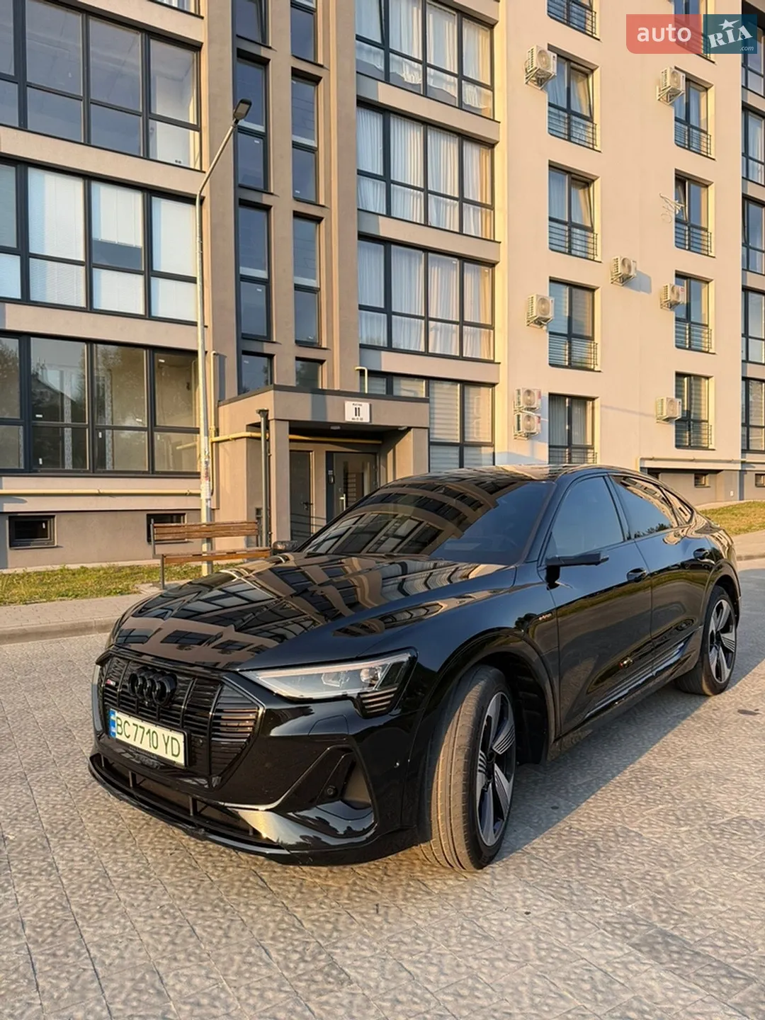 2020 Audi e-tron Sportback - мініатюра 3