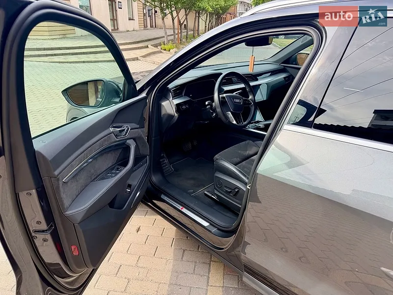 Audi e-tron Sportback 2021 VIN WAUZZZGE6MB040772 фото оголошення 10 з 60