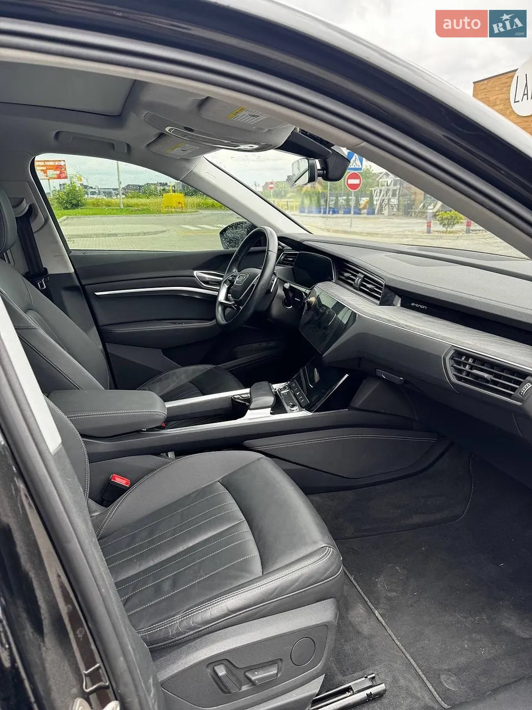 Audi e-tron Sportback 2020 VIN WA11AAGE6MB001733 фото оголошення 10 з 11